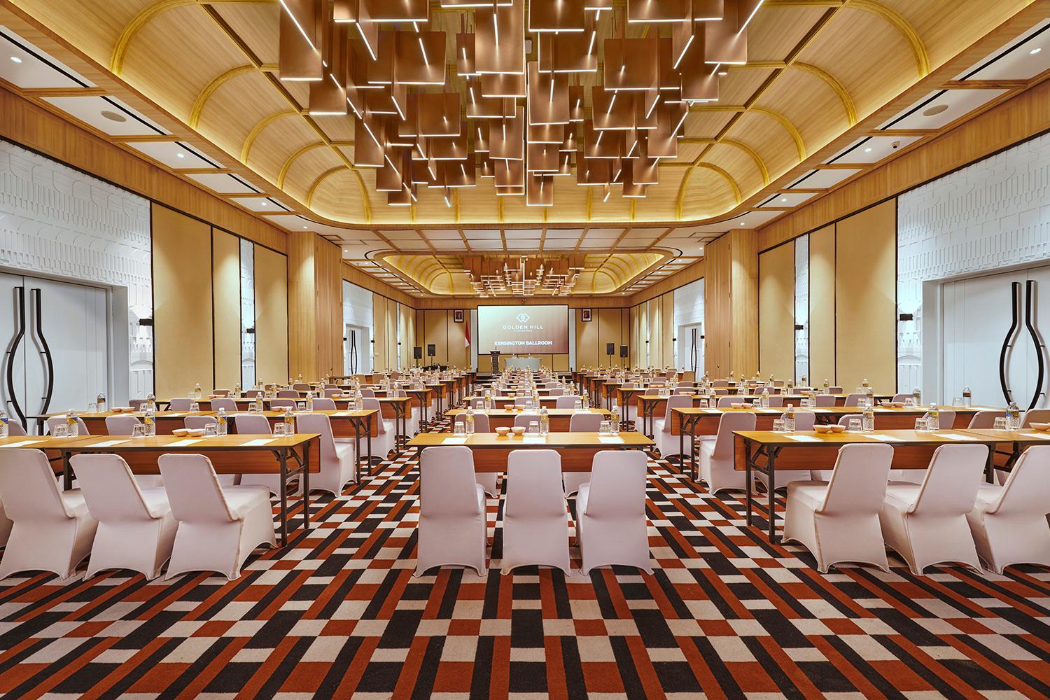 Hotel Golden Hill By Golden Tulip Tlekung Exterior foto